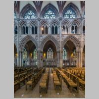 Lichfield Cathedral, photo Diliff, Wikipedia,3.jpg